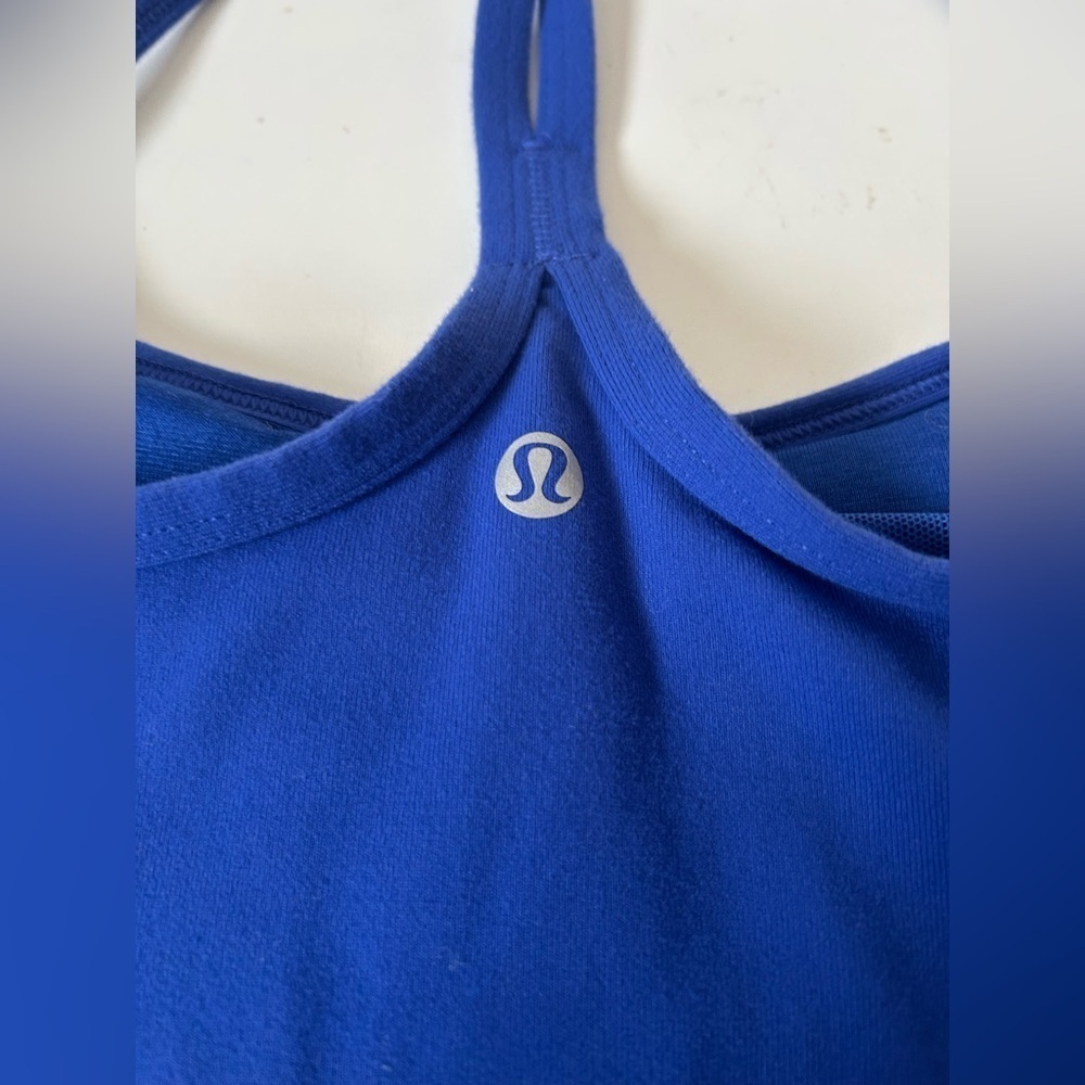 LULULEMON POWER Y TANK PIPE DREAM BLUE Sz. 10. RACERBACK, 4 WAY STRETCH. - Picture 3 of 9